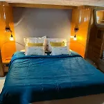 Hotel en barco Yacht Aquamarina Vieux Port