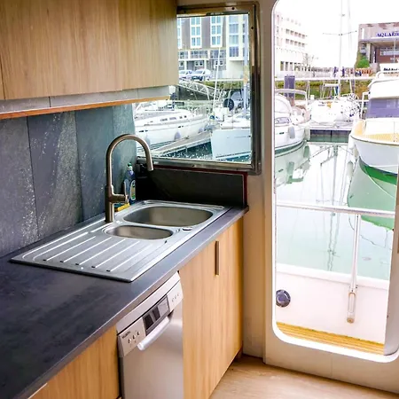 보트호텔 Yacht Aquamarina Vieux Port 라로셸