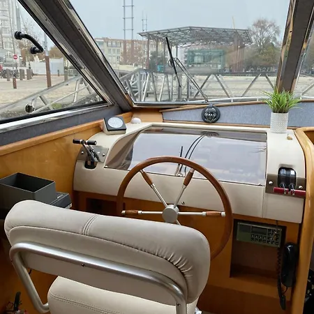 보트호텔 Yacht Aquamarina Vieux Port *