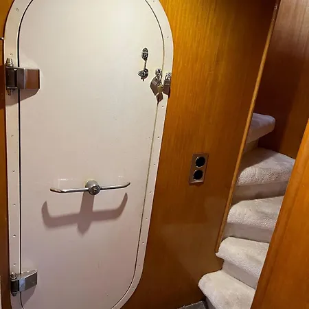 Yacht Aquamarina Vieux Port *