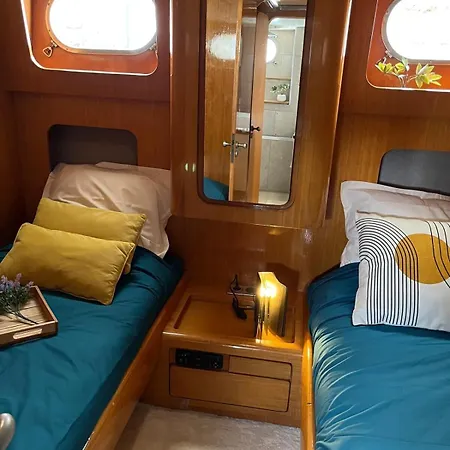 보트호텔 Yacht Aquamarina Vieux Port