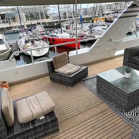 Yacht Aquamarina Vieux Port La Rochelle