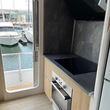 Yacht Aquamarina Vieux Port La Rochelle