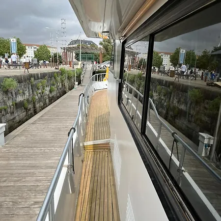 보트호텔 Yacht Aquamarina Vieux Port