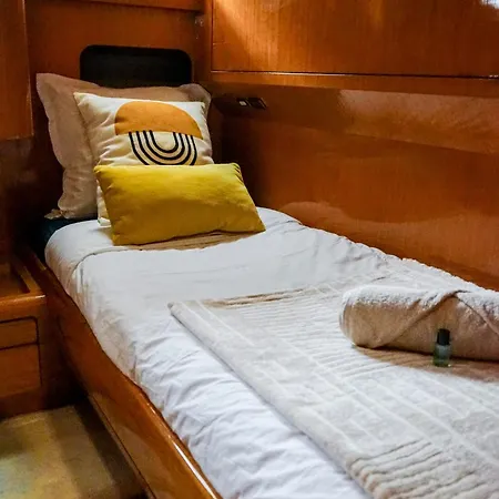 Tekne Yacht Aquamarina Vieux Port La Rochelle (Charente-Maritime)