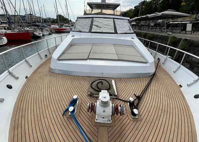 Πλωτό κατάλυμα Yacht Aquamarina Vieux Port Λα Ροσέλ